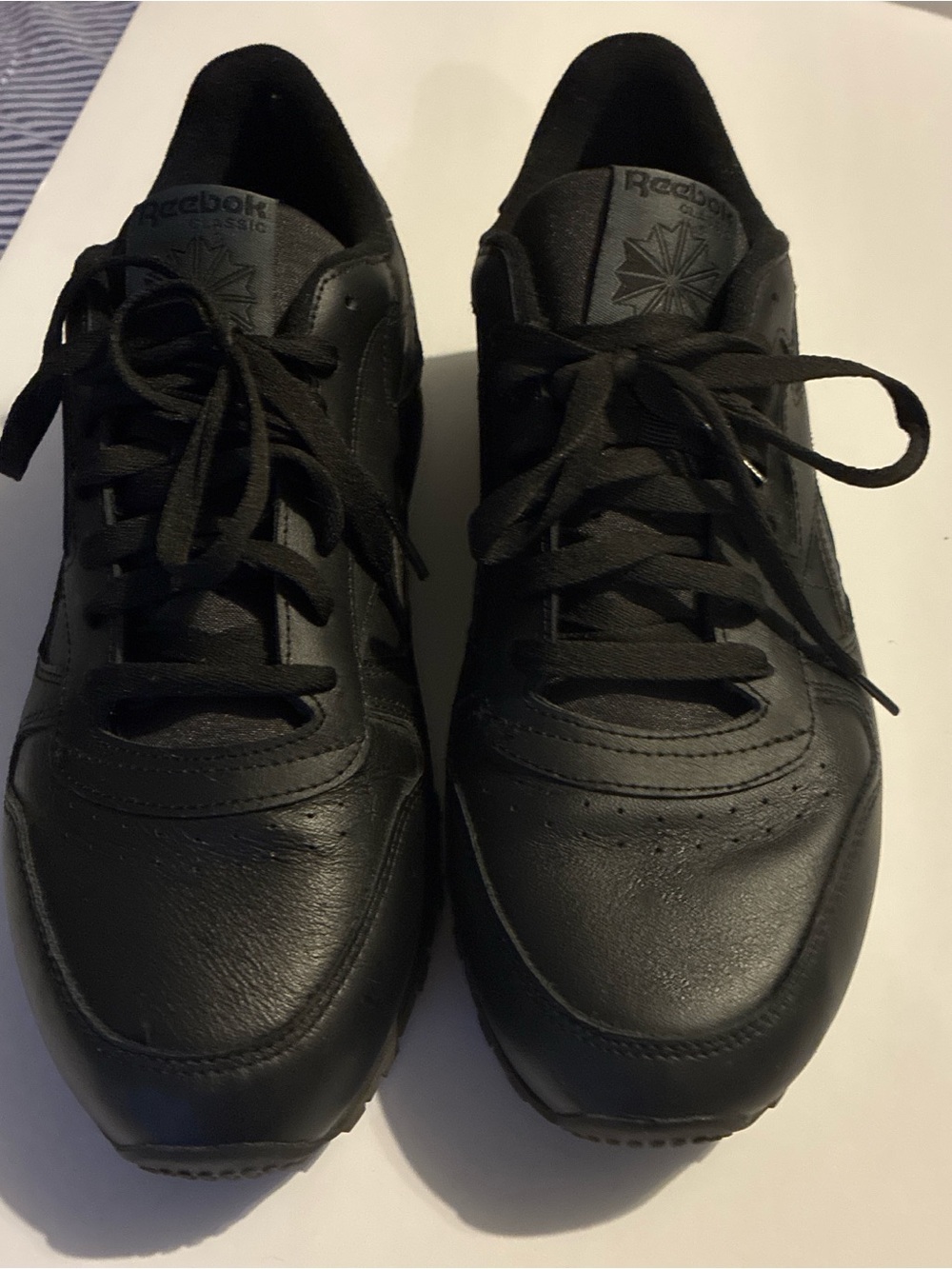 Reebok Men’s Black Leather Low-Top Sneakers